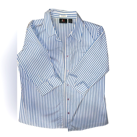 ALC Women’s‎ Wrinkle Free 3/4 Sleeve Size Medium Blue White Button Up Shirt - Picture 1 of 3